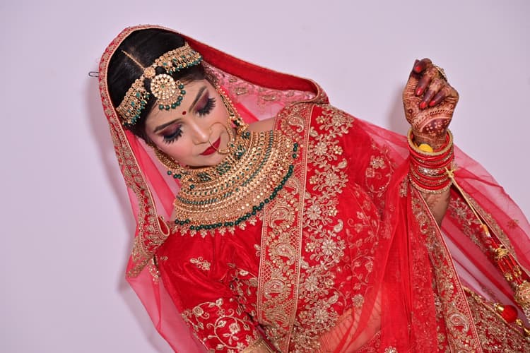 Saumya's Makeup Studio image 1