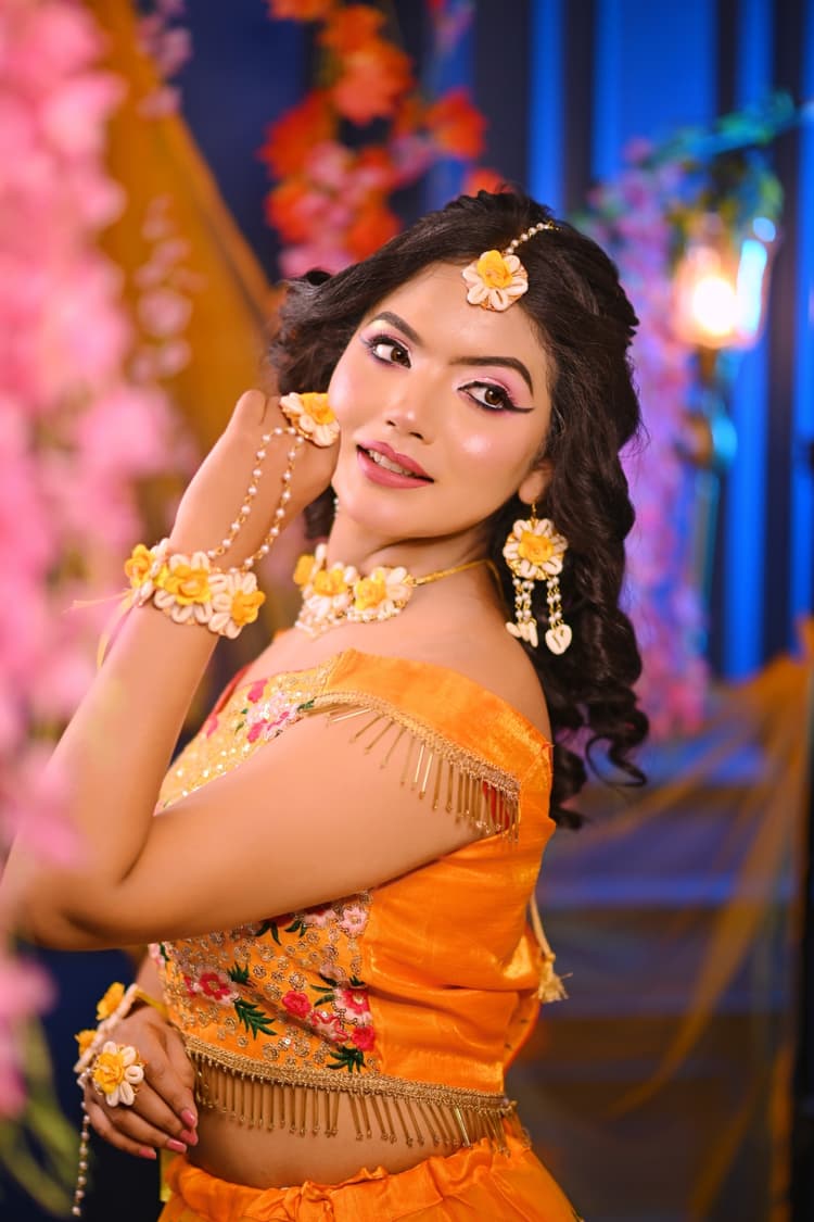 NISHA'S MAKEUP STUDIO AND ACADEMY image 4