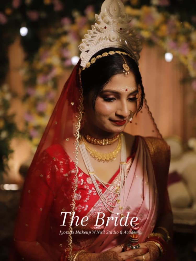 Jyotsna Makeup 'n' Nail Studio & Academy image 1