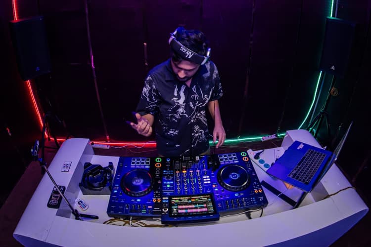 Dj Tejash image 1