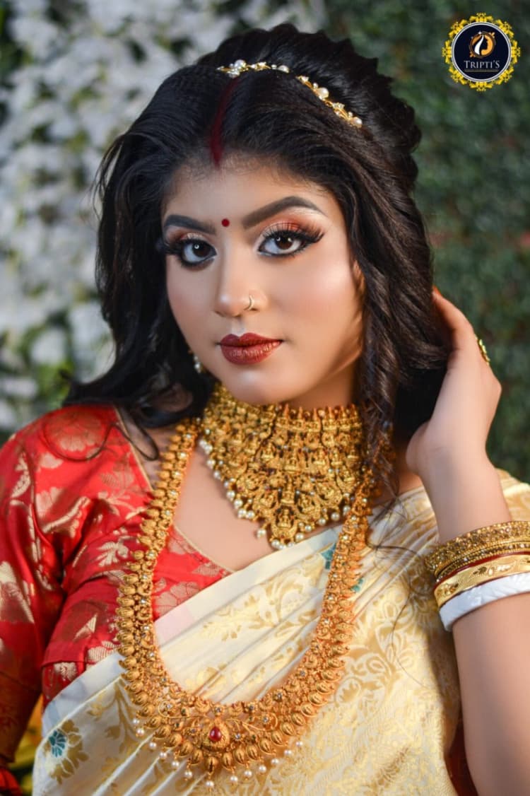 Tripti's Makeup Studio And Academy image 3