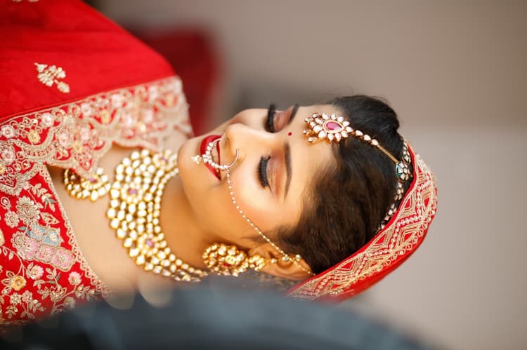 Jyoti Shaw Makeup Studio and Academy image 13