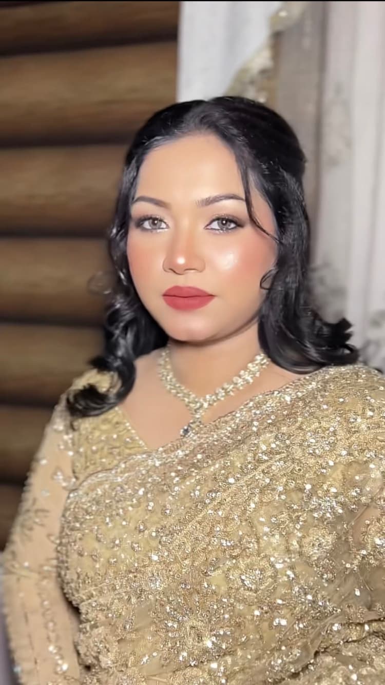 ShahinaParween image 5