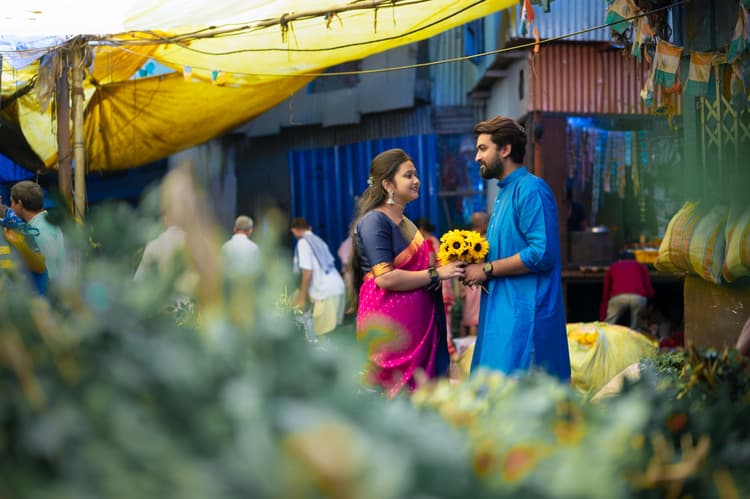 THE WAVES OF LOVE image 1