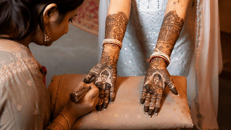 Rukshar mehandi artist image 2