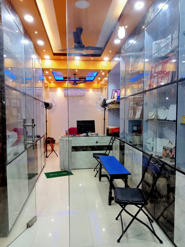 Gallery Image 1