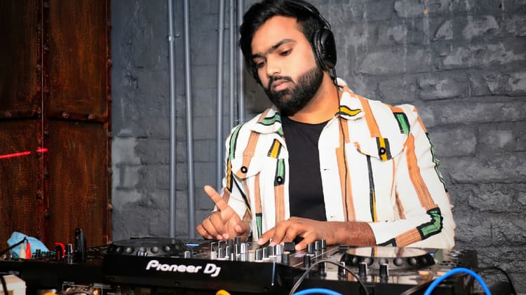 DJ RHN ROHAN image 1