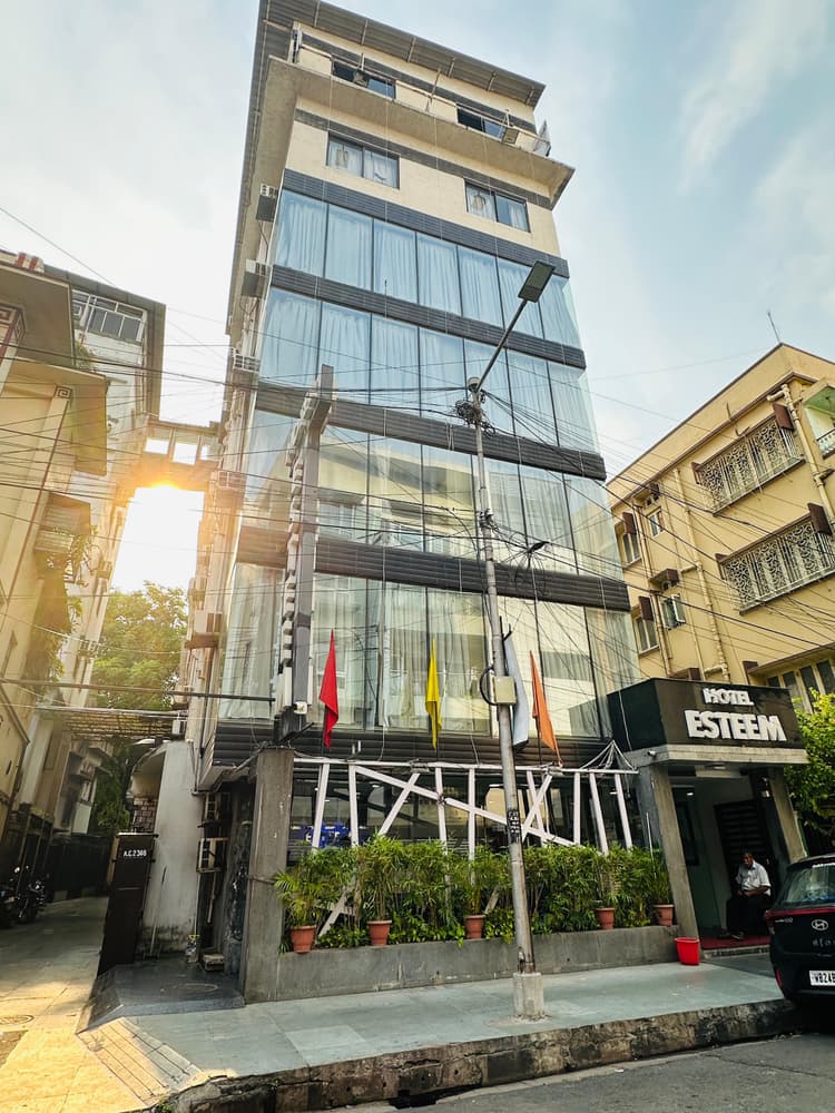 Hotel Esteem image 1
