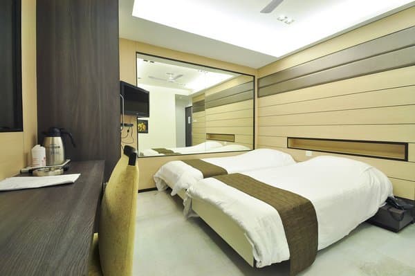 Hotel Esteem image 2