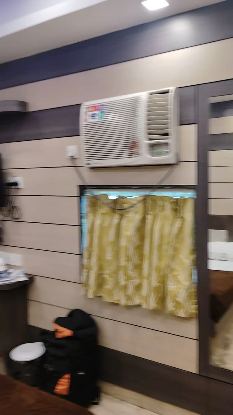 Hotel Esteem image 3