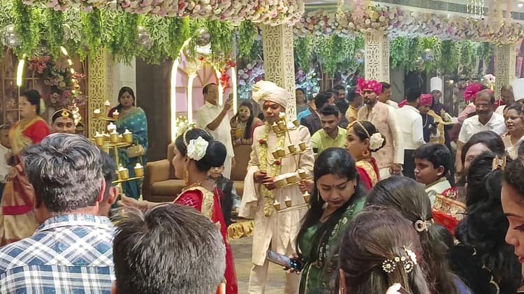 Moli Banquet image 3