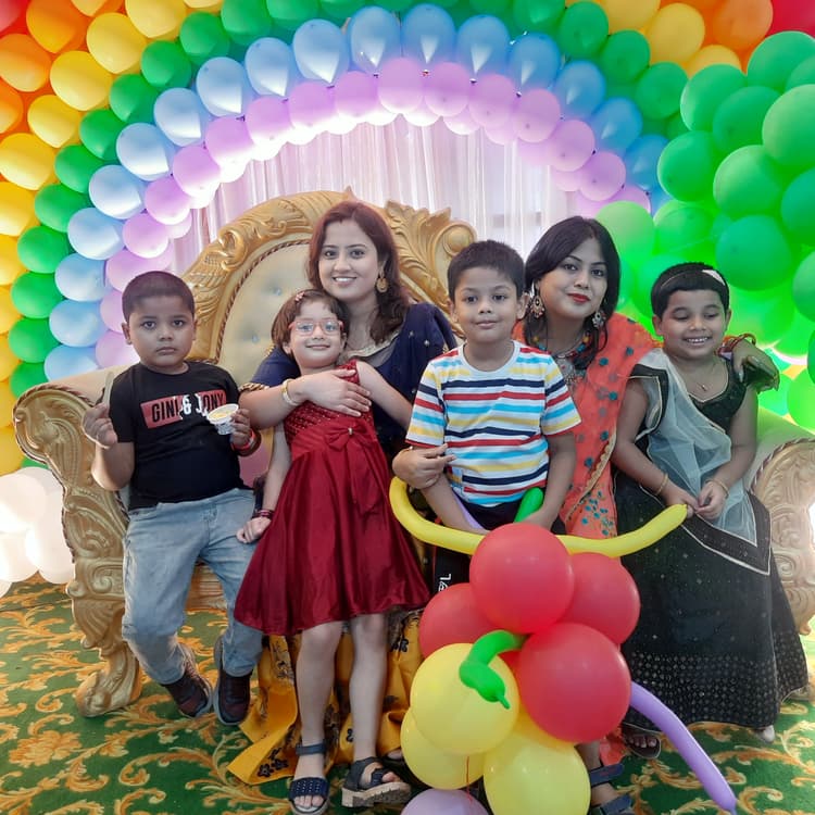 NASKAR VILLA. image 9