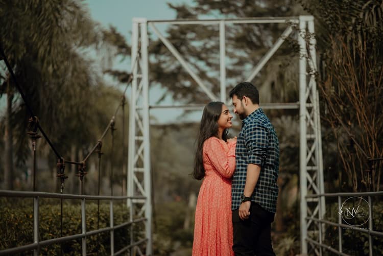 Naanis Video image 25