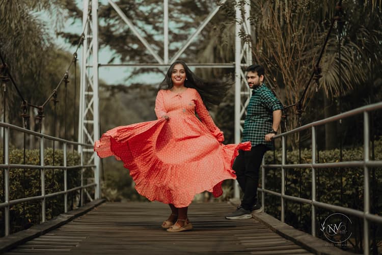 Naanis Video image 29