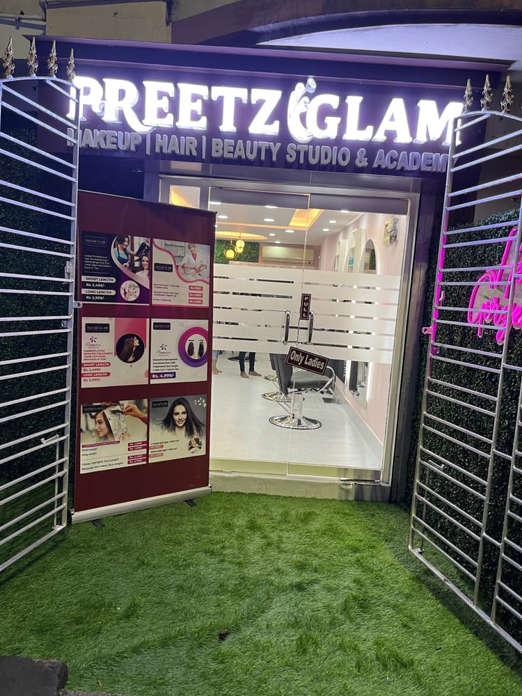 Preetz Glam image 1