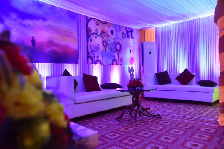 Taj Flowers image 11