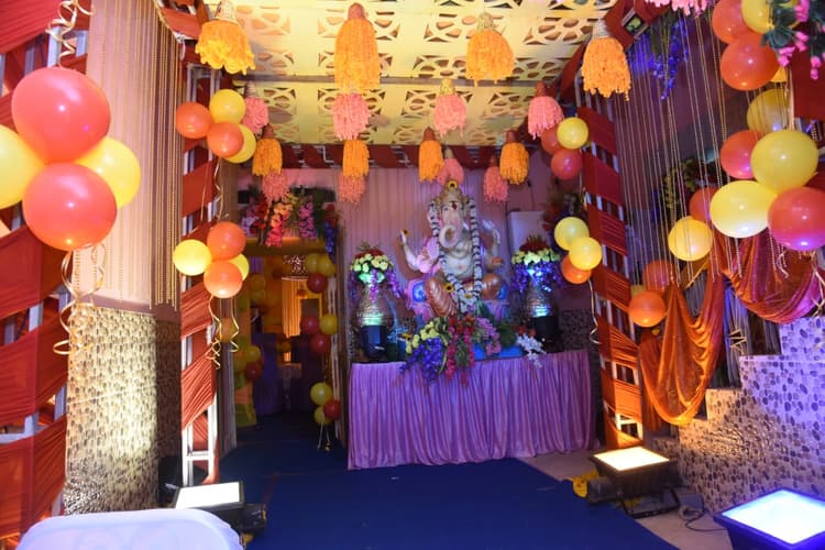 Taj Flowers image 14