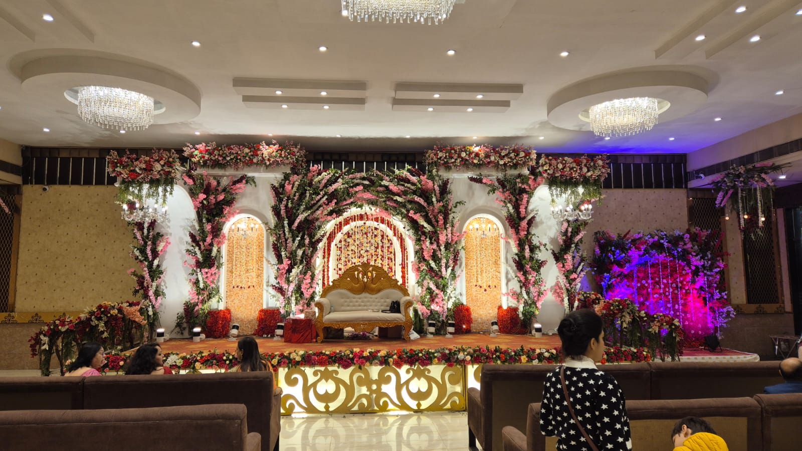 Wedding management by RUPAYAN DECORATORS & CATERERS