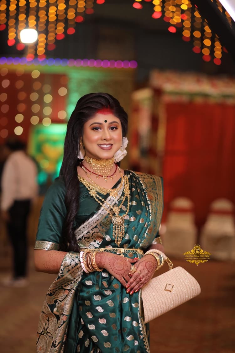 Soumi Roy Makeup & Hair Styling image 3