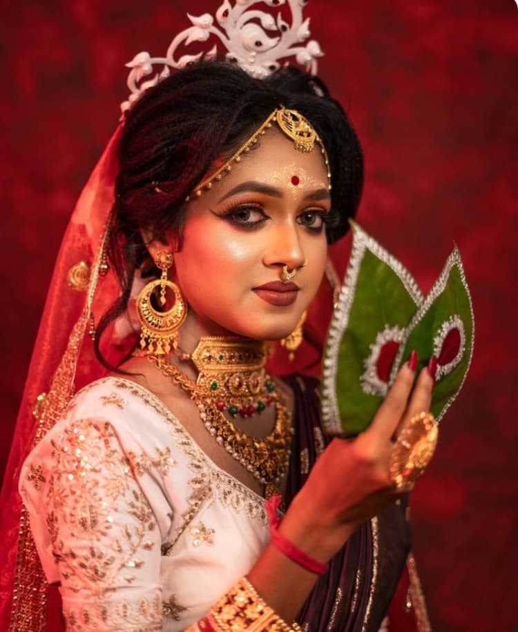 Mansi'z makeover & salon image 1