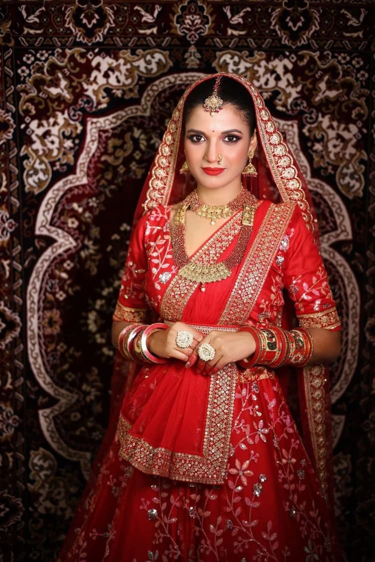 Sakti Das Makeup Artist image 1