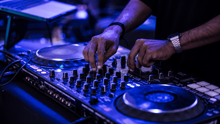 DJ Tony – Bollywood | Wedding & Corporate DJ in Kolkata image 4