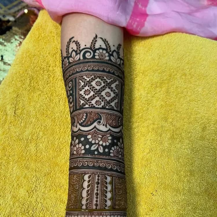 AKASH Mehandi arts image 57