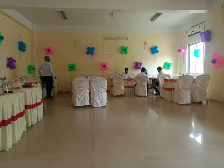 Aakash Caterer And Decorator image 9