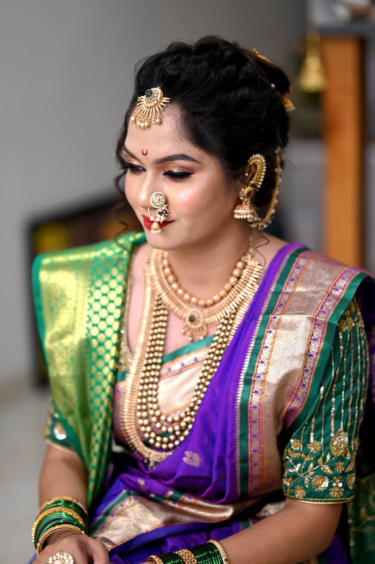Aaru Makeup Artist image 16