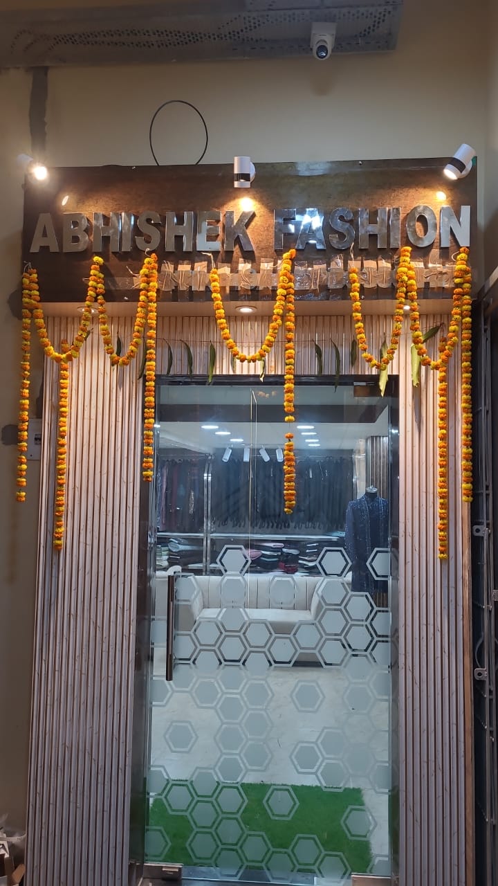 Designer bridal lehenga by Abhishek Ray Store