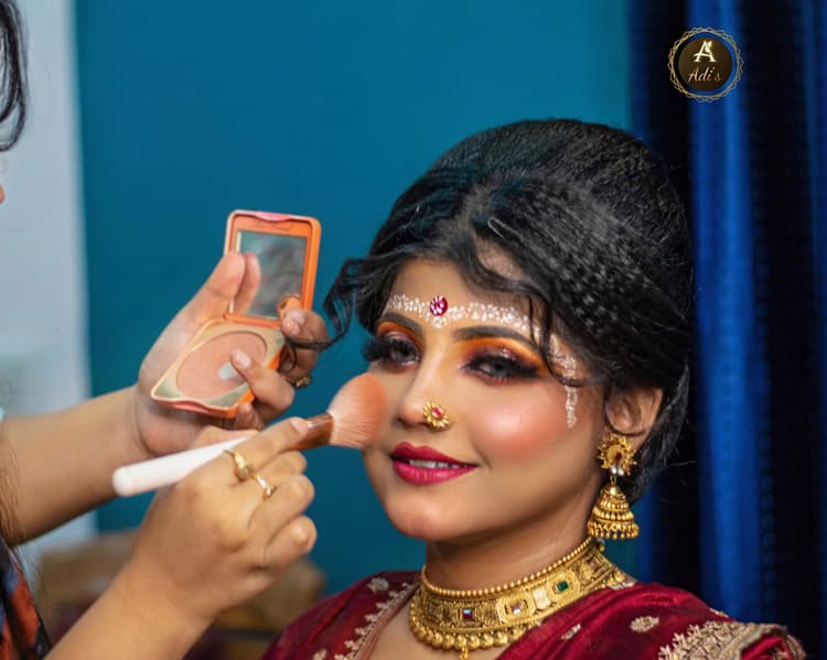 Adis Makeup Studio & Academy (Bridal Makeup Artist Aditi Mukherjee) image 27
