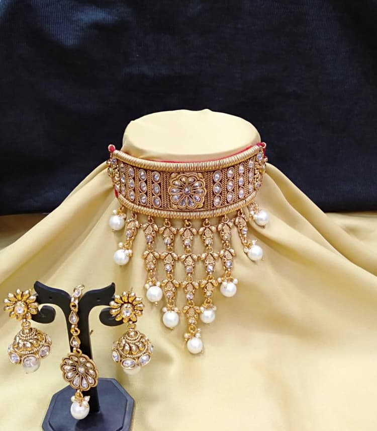 Adro's Fashion Jewellery image 8