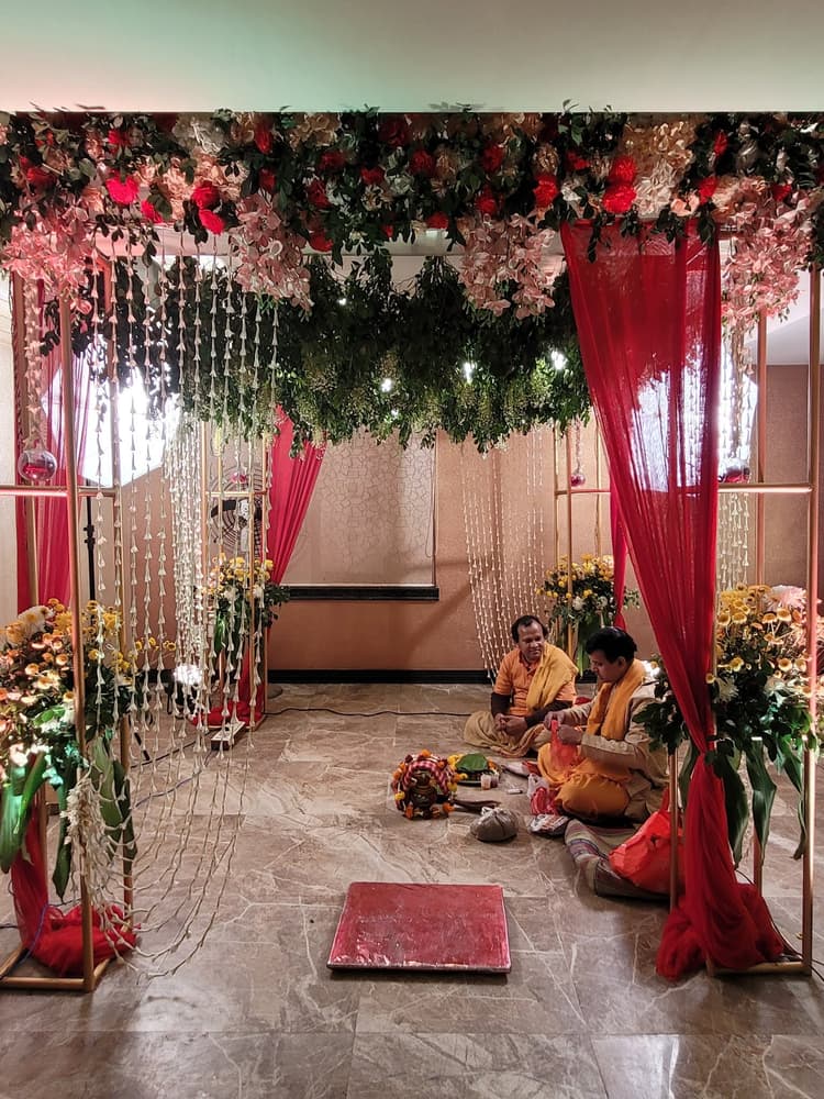 Amrolly Banquets image 7