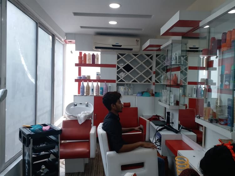 Angel Beauty Salon Spa-Best professional ladies beauty salon bridal makeup artist Saltlake Newtown image 1