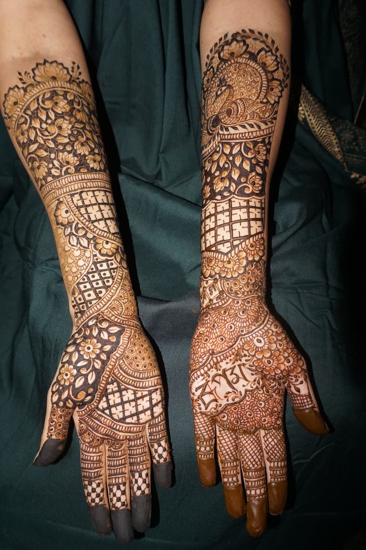 Ankur henna art image 19