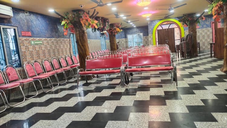 Aponjon Marriage Hall image 13