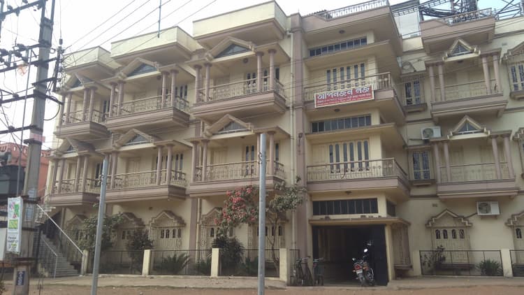 Aponjon Marriage Hall image 6
