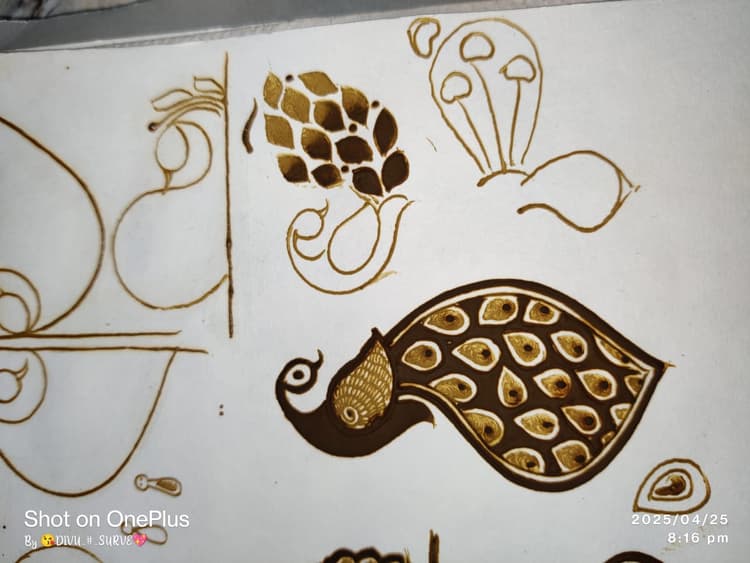 Arun Mehndi Art & Classes / Best Mehandi Artist in Mumbai image 12