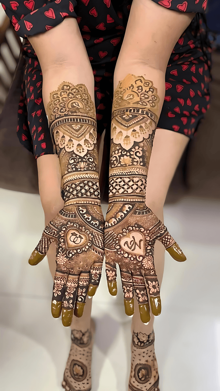Arun Mehndi Art & Classes / Best Mehandi Artist in Mumbai image 2