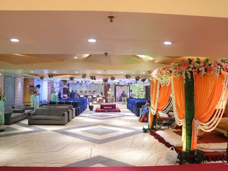 Balaji Banquet image 8