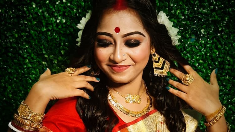 Best Bridal Makeup Artist in Kolkata | Glisten Makeover image 10