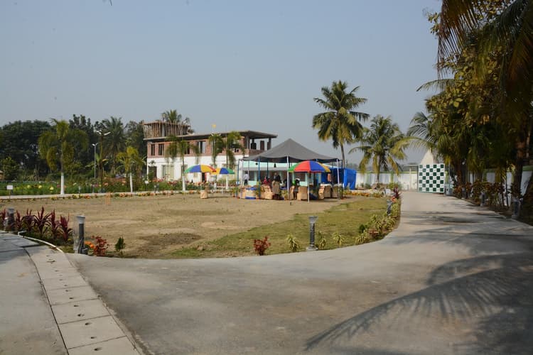 Boltota Farms image 2