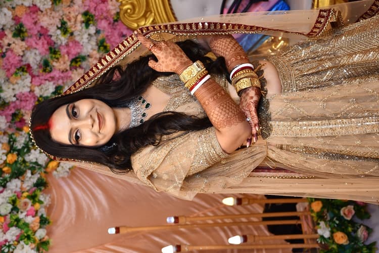 Bridal Makeover By Soma image 11