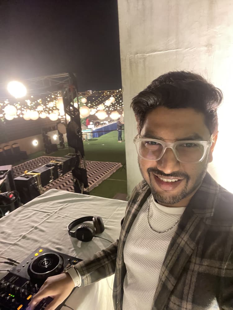DJ Aakash Burman image 25