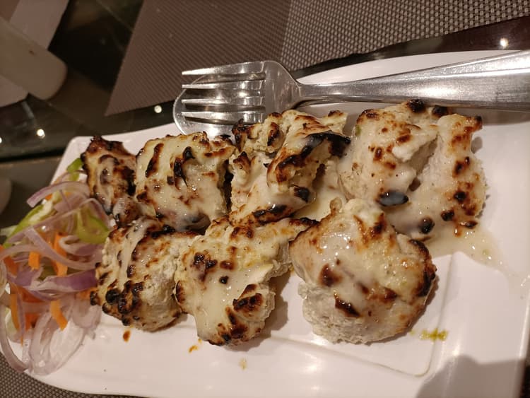 Daruchini Restaurant And Banquet image 9
