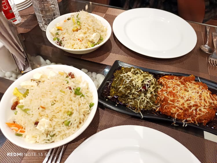Daruchini Restaurant And Banquet image 6