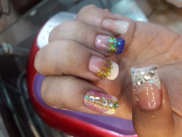 Diva Ladies Beauty Parlour image 10