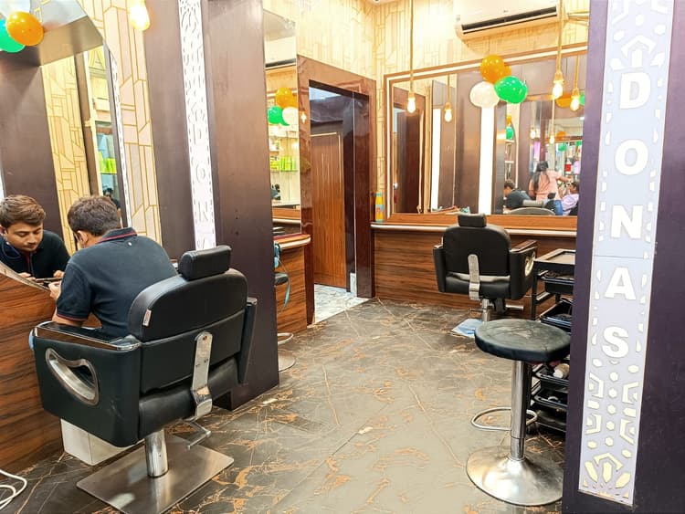 Dona's Makeover Studio | Family Salon image 4