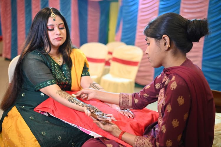 Farzana Mehndi Artist image 10