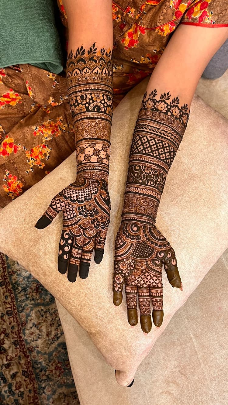 Farzana Mehndi Artist image 2